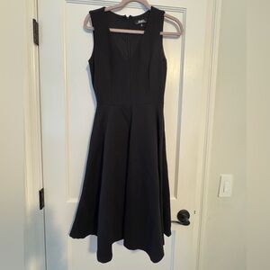 Lulu's Black Sleeveless V-Neck Midi Dress